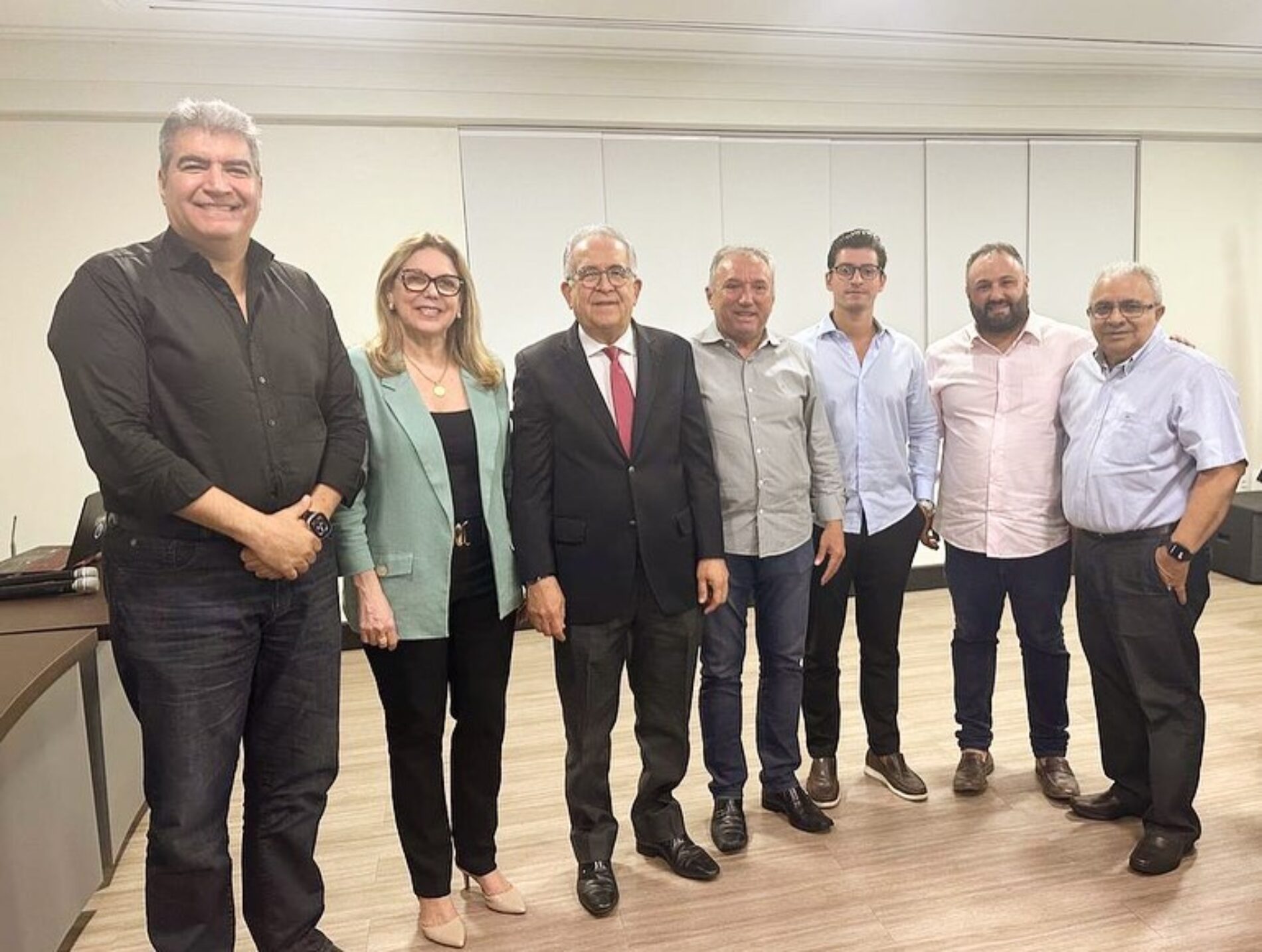 PRESIDENTE HELY RICARDO ESTEVE PRESENTE NO COQUETEL DE LANÇAMENTO DA 24ª FEIRA DA SUPERNORTE.